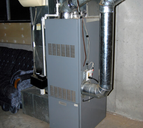 Residential oil furnace centrail air conditioning line