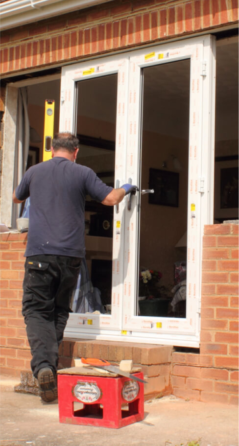 window-fitter-at-work